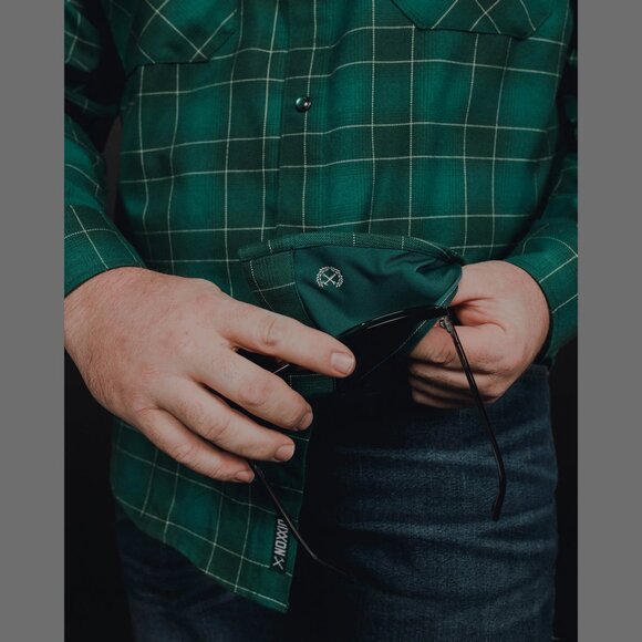 DIXXON FLANNEL - WREATH Flannel Shirt - Mens Large - Picture 12 of 15